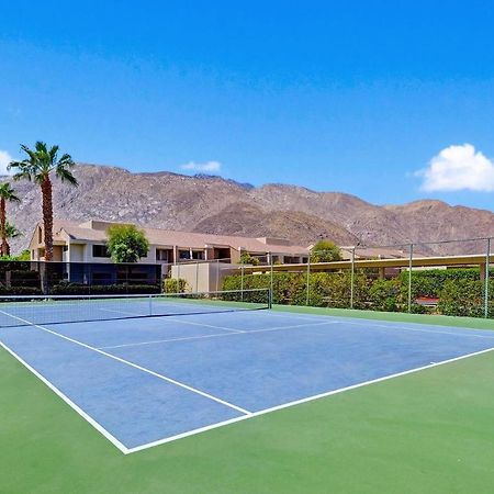 Modern Plaza Villas Oasis Palm Springs Exterior photo