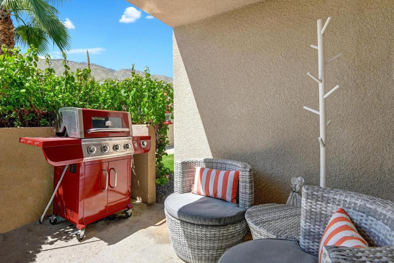 Modern Plaza Villas Oasis Palm Springs Exterior photo